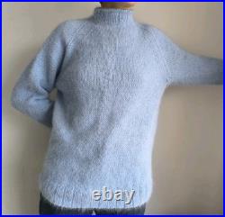 Beautiful hand knitted blue sweater, angora 80%, Italy
