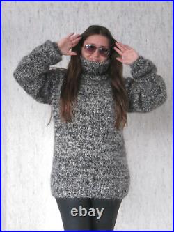 MOHAIR Hand Knitted BLACK & WHITE Sweater Turtleneck Pullover Jumper Soft? 1515