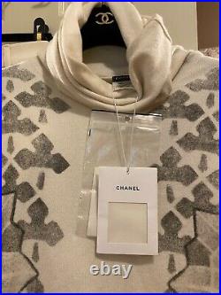 NWT $3,550 CHANEL 2015 White Logo Sweater Top Cardigan Coat Jacket 34 36 2 4 6 S
