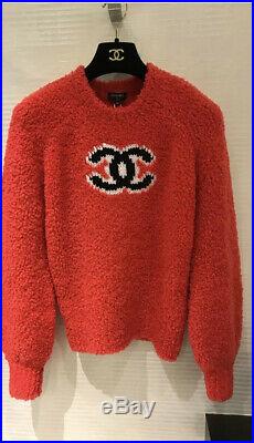 NWT authentic CHANEL Iconic Red Sweater With Black CC-Fr 40 Sold out! 2019