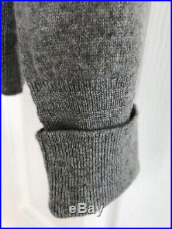 Tom Ford Mens Classic Grey Cashmere V Neck Sweater Jumper Size 48 Medium TFK100