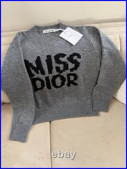 Women's Soft Wool Knit Sweater Gray. Size medium